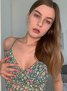 I Wanna Be Your Favourite Internet Slut While You’re Stuck At Home'