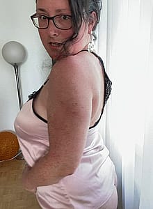 If You Like 40 Year Old Moms With Fat Butts I’m Your Fucking Dreamgirl'