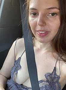 Playing With My Pussy On The Car Ride 💦'
