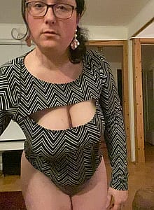 40 Year Old Sexy Milf Ready To Help To You Live Out Your Fantasies'