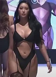 Busty Asian Model'
