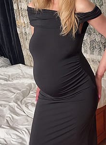 1 month to go. Raise your cock if you're going to miss my pregnant body 😘'