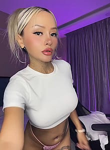 can I be your new personal asian fuckdoll? [reveal]'