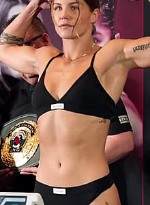 Taylah Robertson - Australian professional boxer'